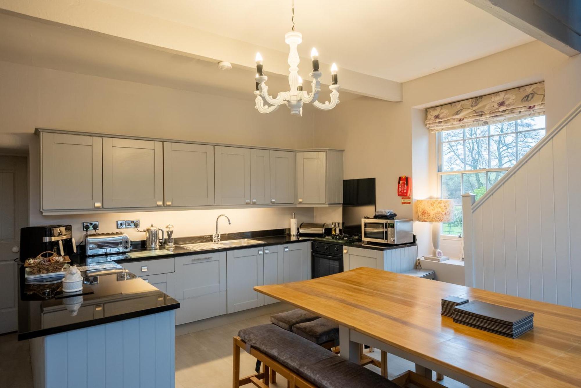 Oakerthorpe Village Farm stay