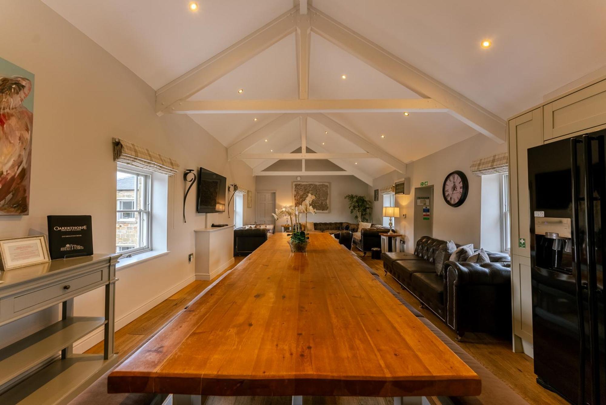 Oakerthorpe Village Farm stay *