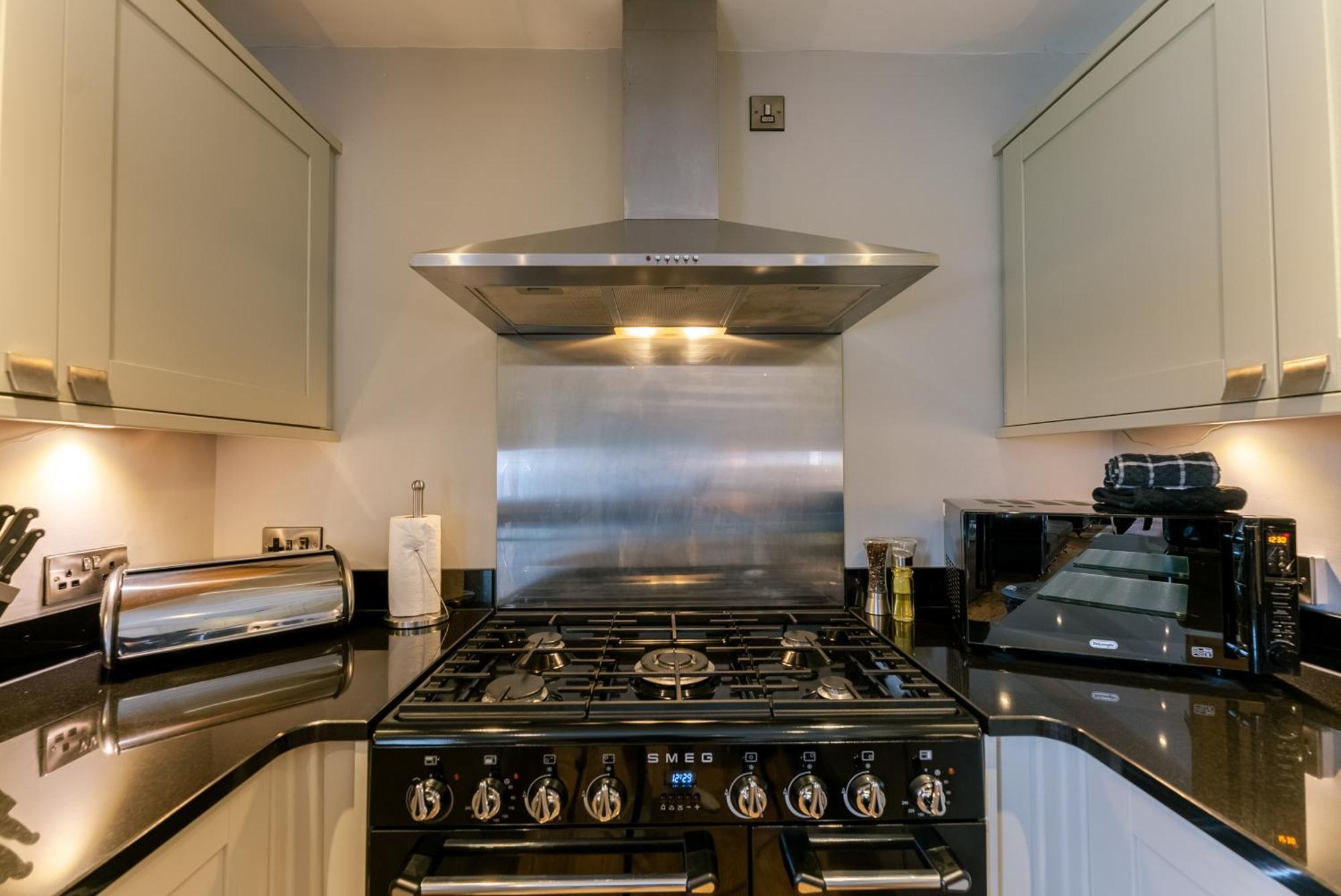 Farm stay Oakerthorpe Village *